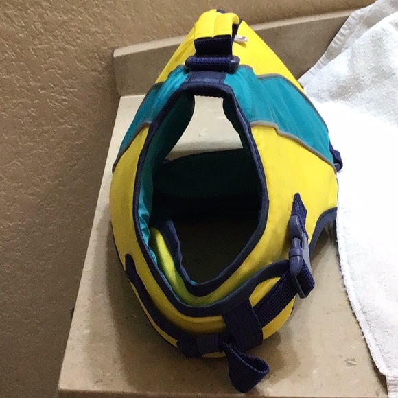 Small Dog Flotation Device - Picture 2 of 10